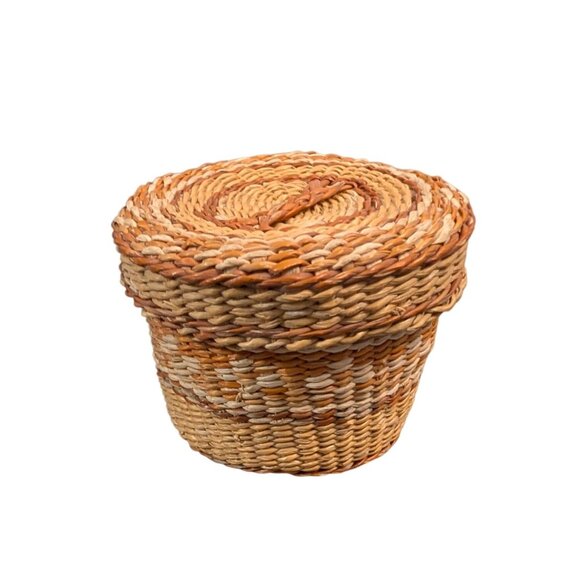 Small Woven Round Basket Lid Rustic Home Decor storage - Picture 1 of 11
